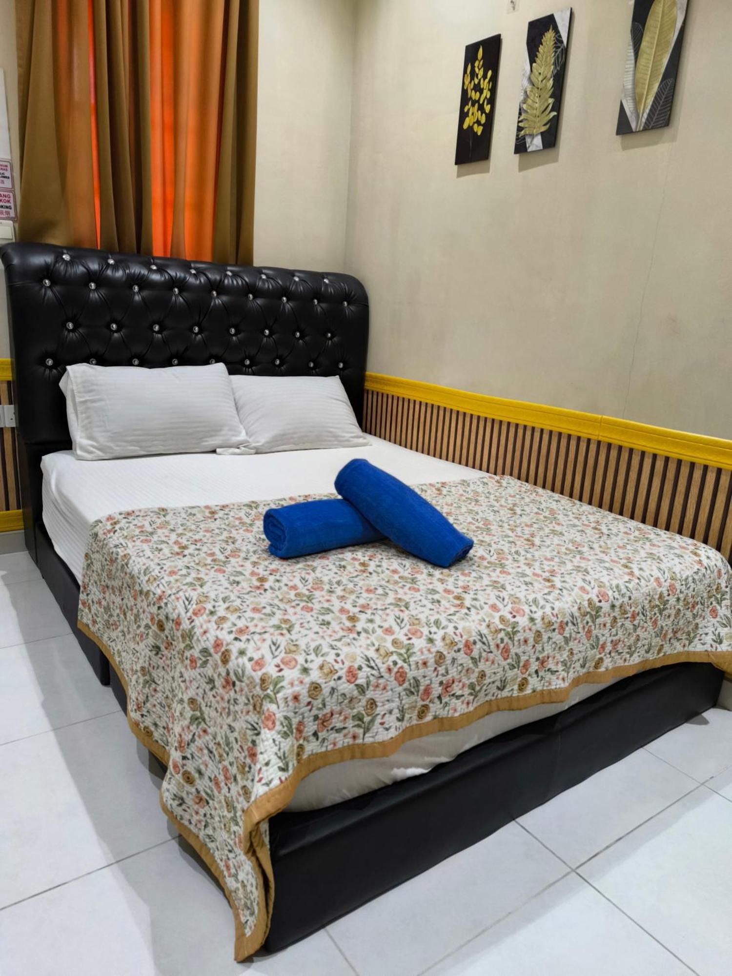 Desa Besut Inn Kampung Kuala Besut Room photo